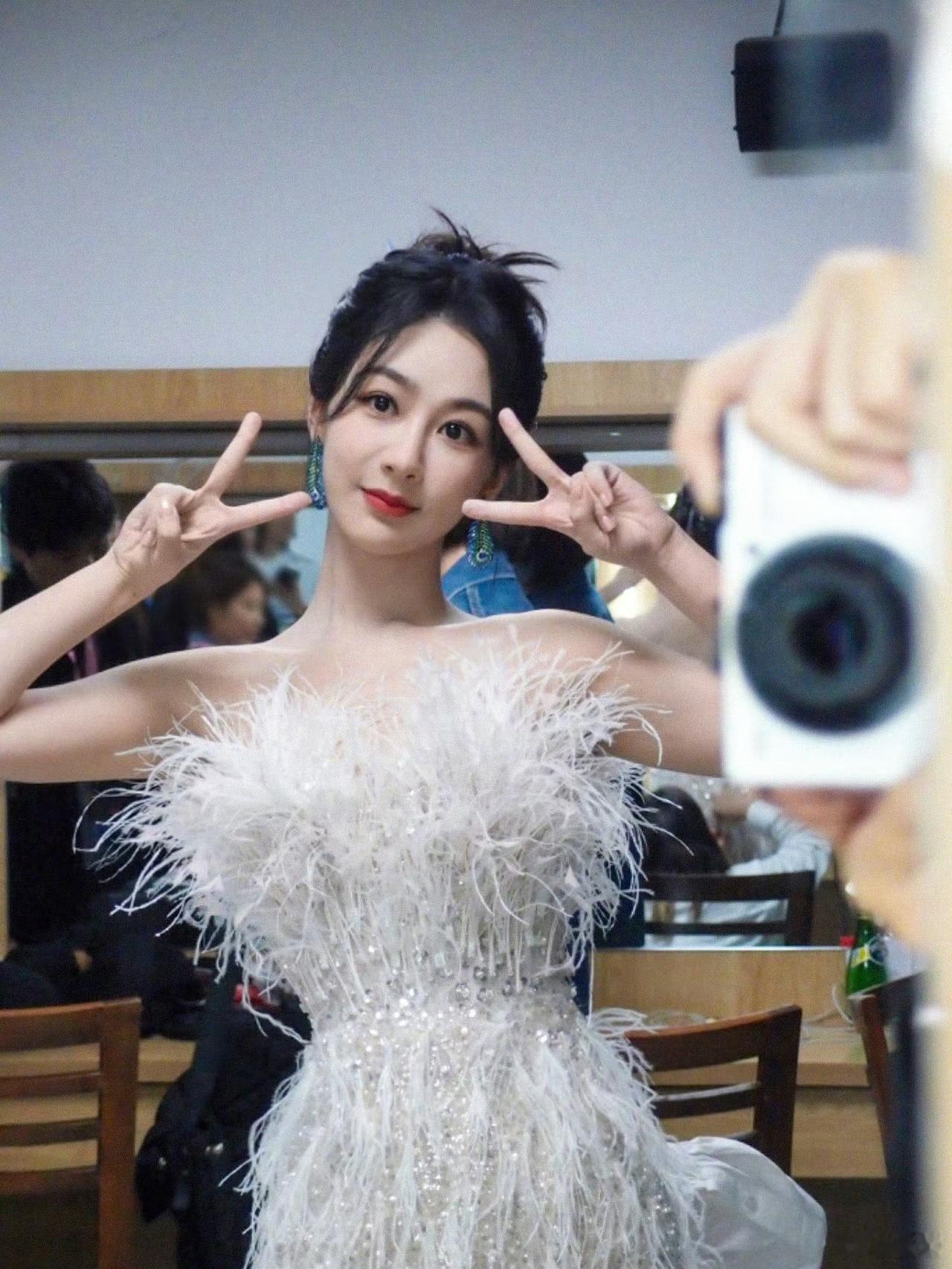 [心]#杨紫黄瀛子# 梦想是不会发光的，发光的是追梦的你​​​