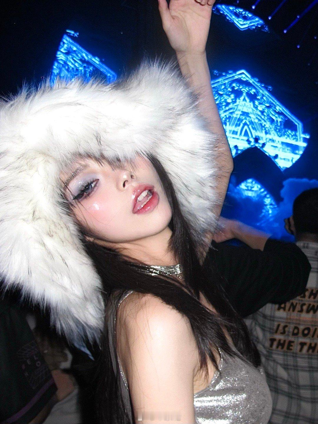 好久没更新了捏 ​​​