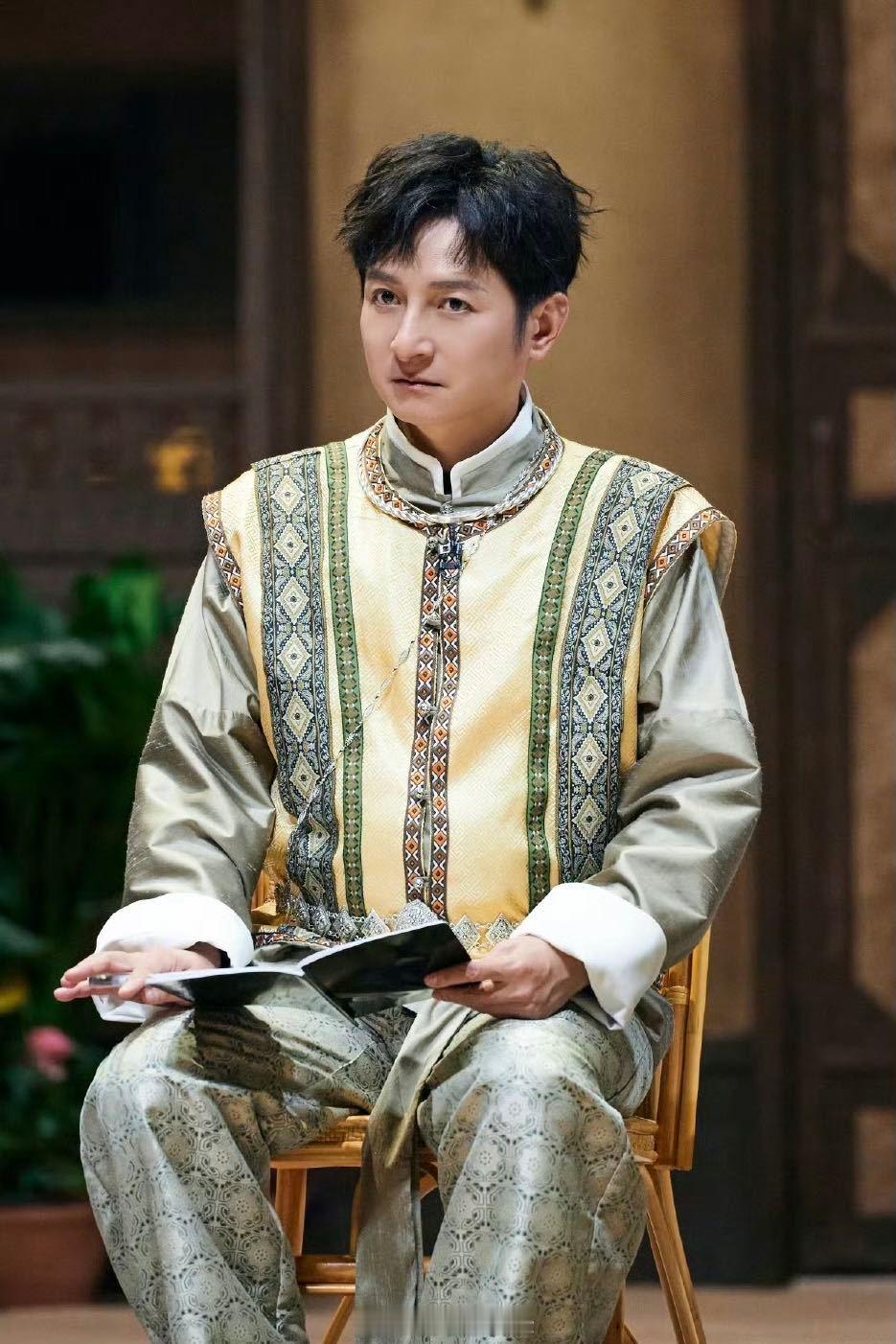 何炅维嘉两个人凑不出一双好眼睛大侦探海妖的秘密大侦探谁被何炅维嘉笑晕！看鸥珠娘妈