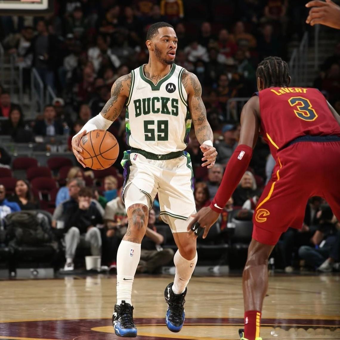 据我了解，前NBA锋线雷琼-塔克接近加盟CBA球队。他曾效力爵士、76人、掘金、