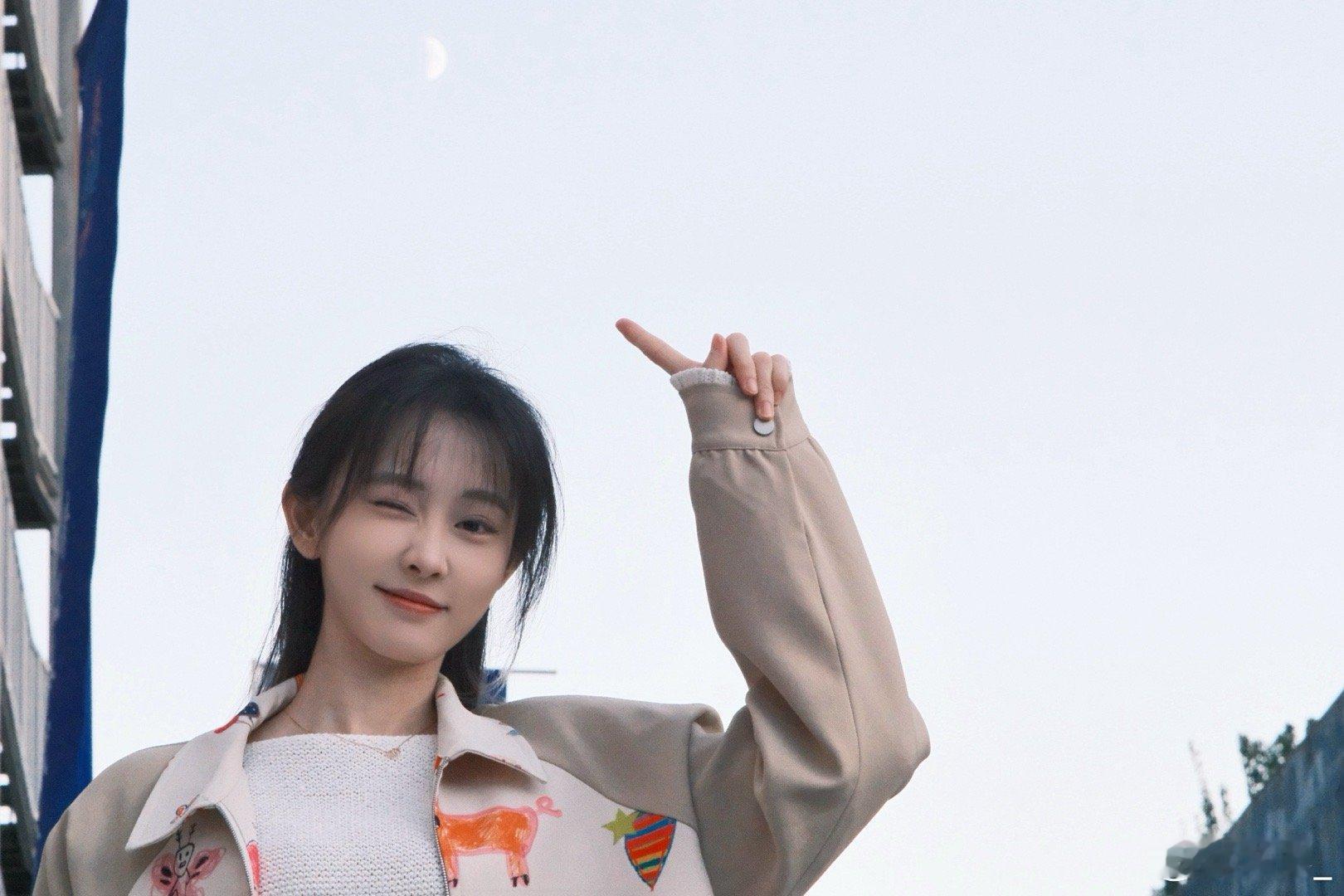 跟🌙合照#小杨不打烊# ​​​