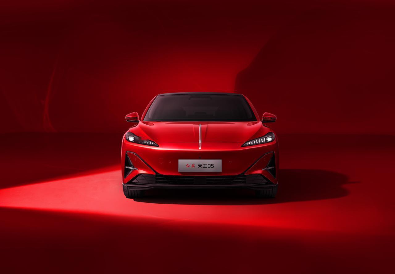 现在买车:
50%的人——买混动车
30%的人——买纯油车
20%的人——买纯电