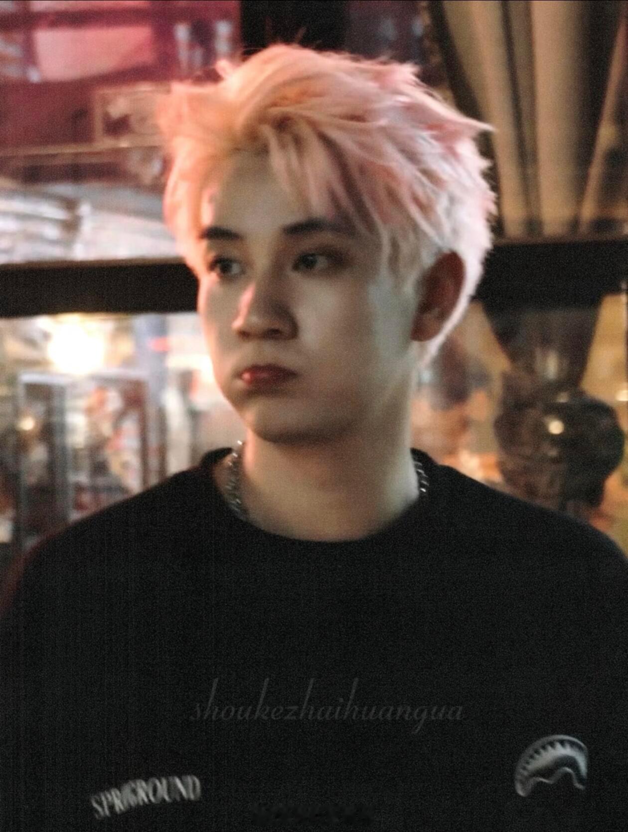 王子奇在综艺演上悬疑片了王子奇一秒入戏太夯了 救命谁懂啊，前一秒还在嘻嘻哈哈唠嗑