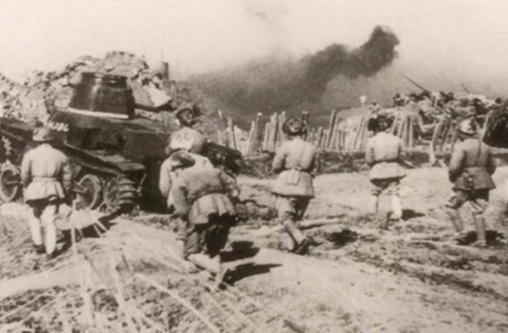 1948年粟裕拒绝渡江，毛主席思索良久后，有了换帅的想法，陈毅连忙表示：换谁？谁