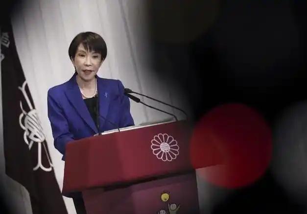 英媒看出了中国的阳谋，高市早苗公布“天大喜讯”，实际上不过是2年后的大饼！

选