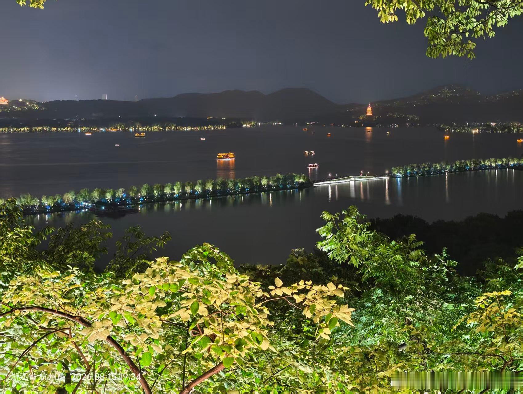 一条PLOG告别八月 八月份工作很忙碌，经历了几个许久未熬的夜，之后开始许久未一