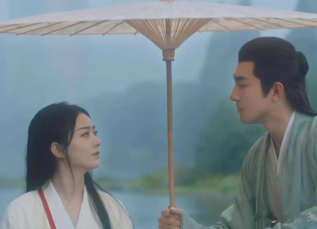 鞠婧祎确实比赵丽颖好看！最近《与凤行》和《花间令》大火其中鞠婧祎和赵丽颖更是冲上