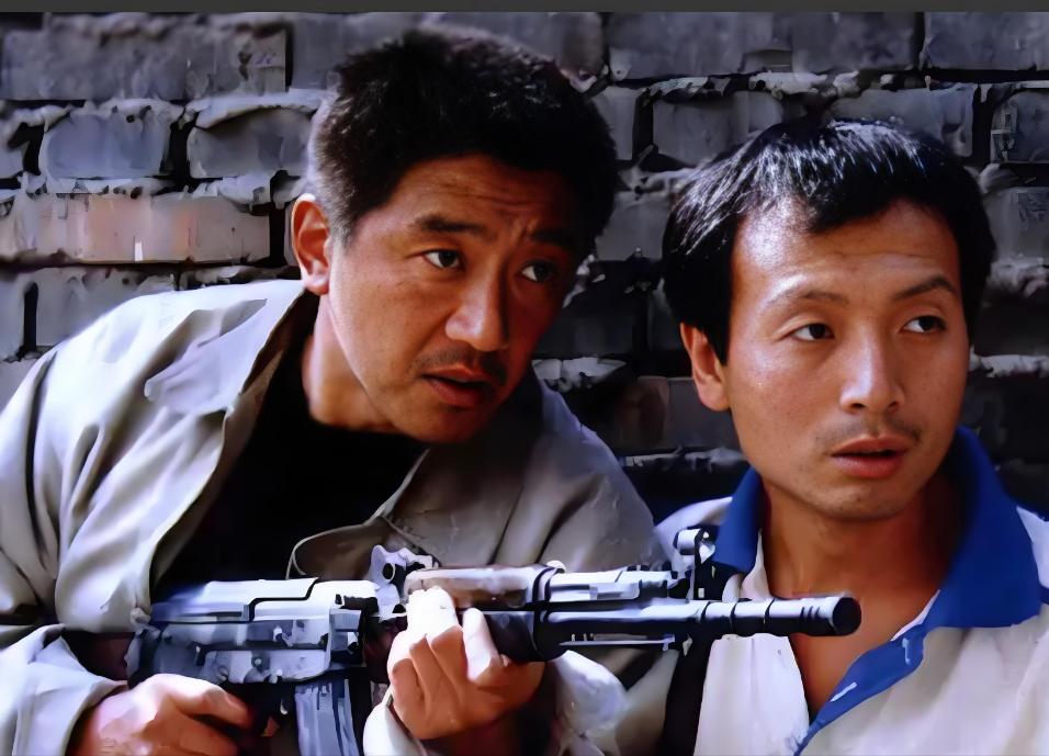 “我宁可重拍，也不会让他得逞！”2000年，导演陈国军筹拍《末路1997》，没想