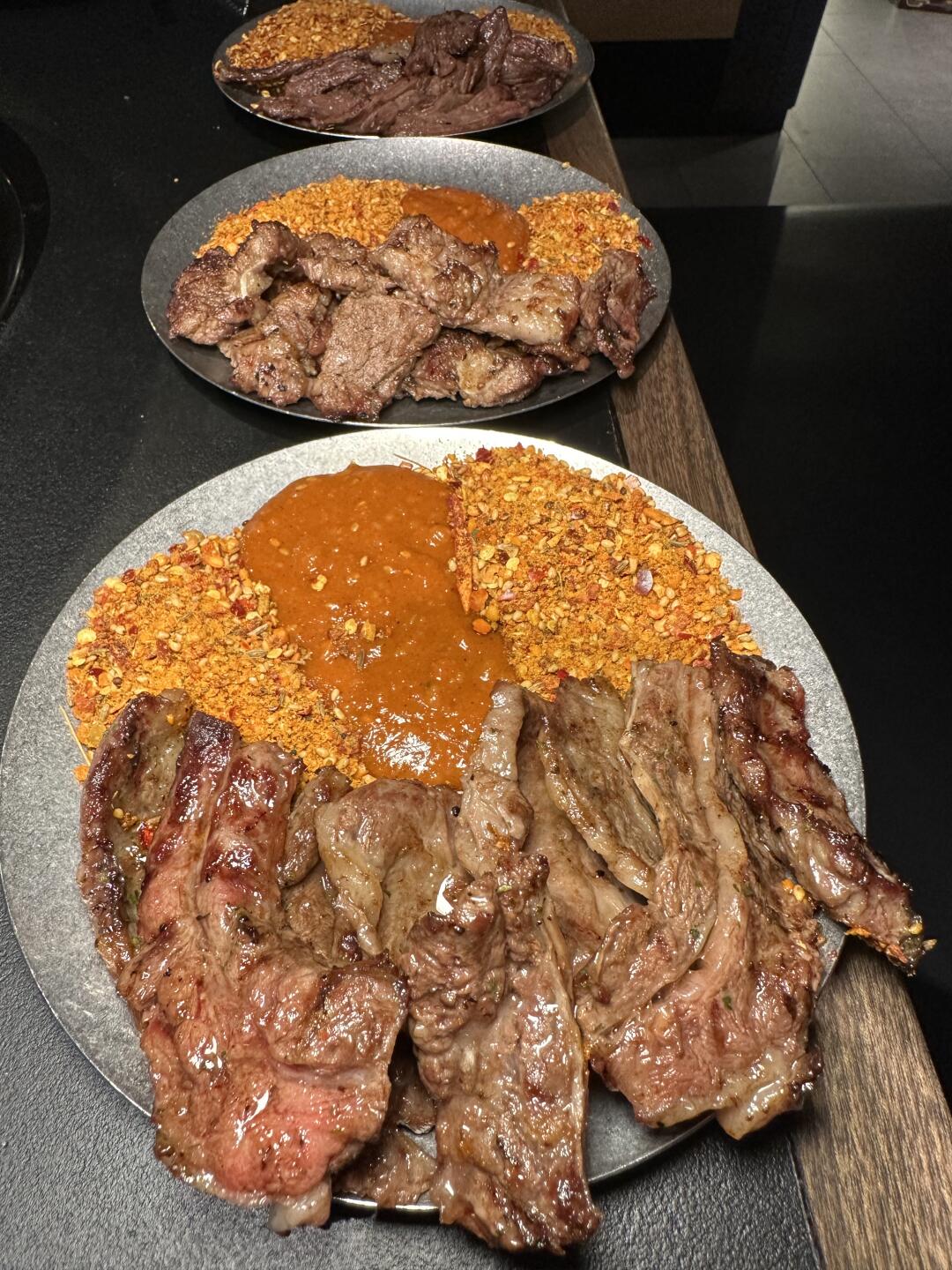 Very very 好吃（南京三刷的烤肉。。。。。）