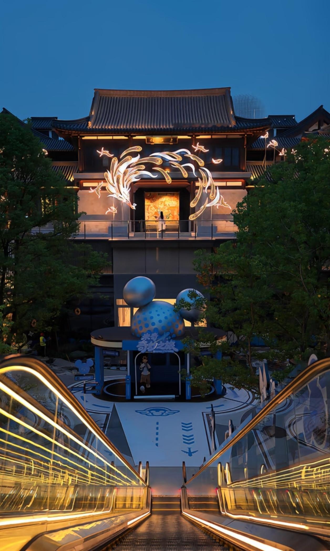 南京3000万豪宅出入口在隧道里，但“私享”最后变“市政”，看到这种新闻，只能说