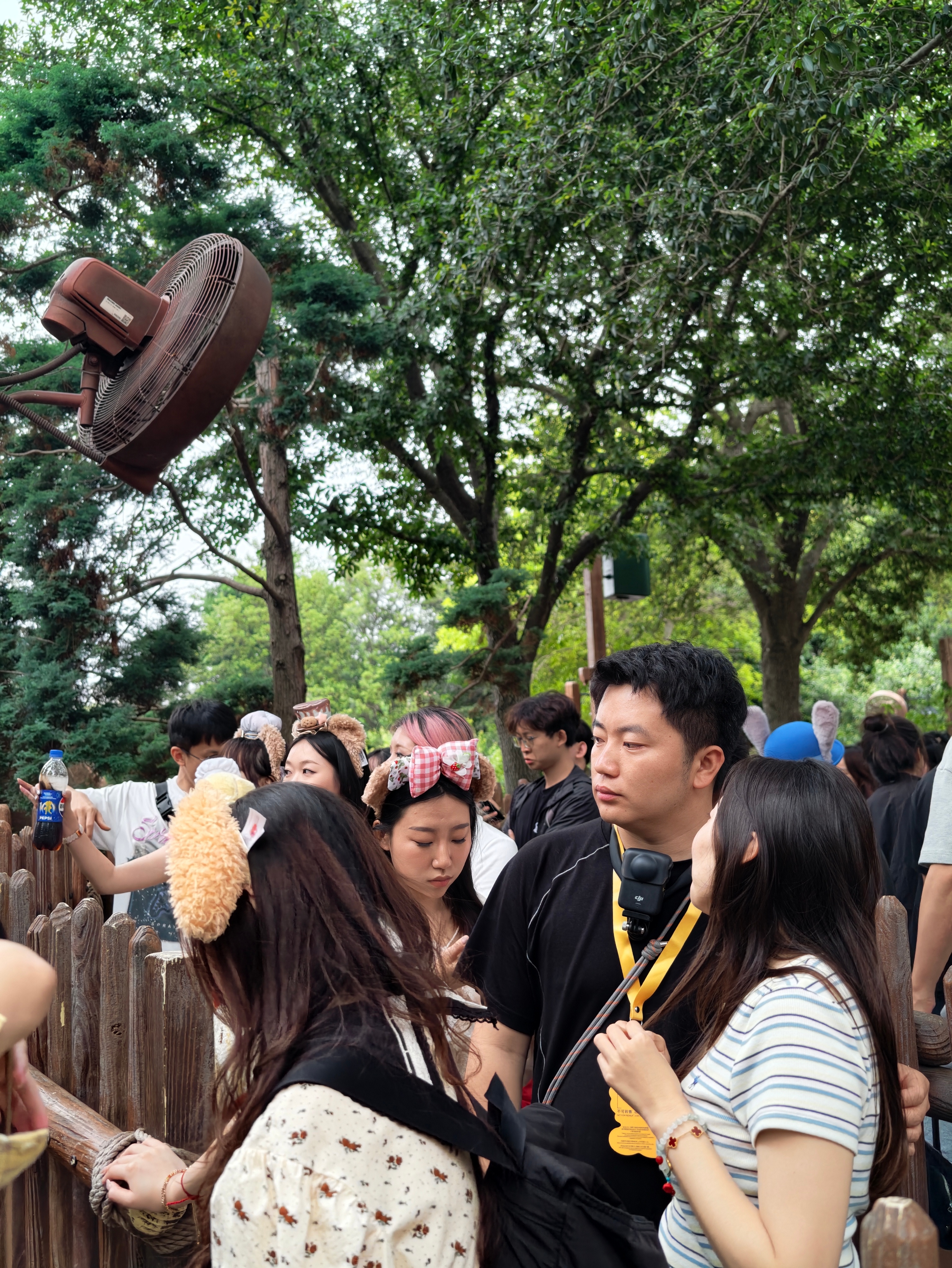 好消息来迪士尼了，坏消息排不完的队…