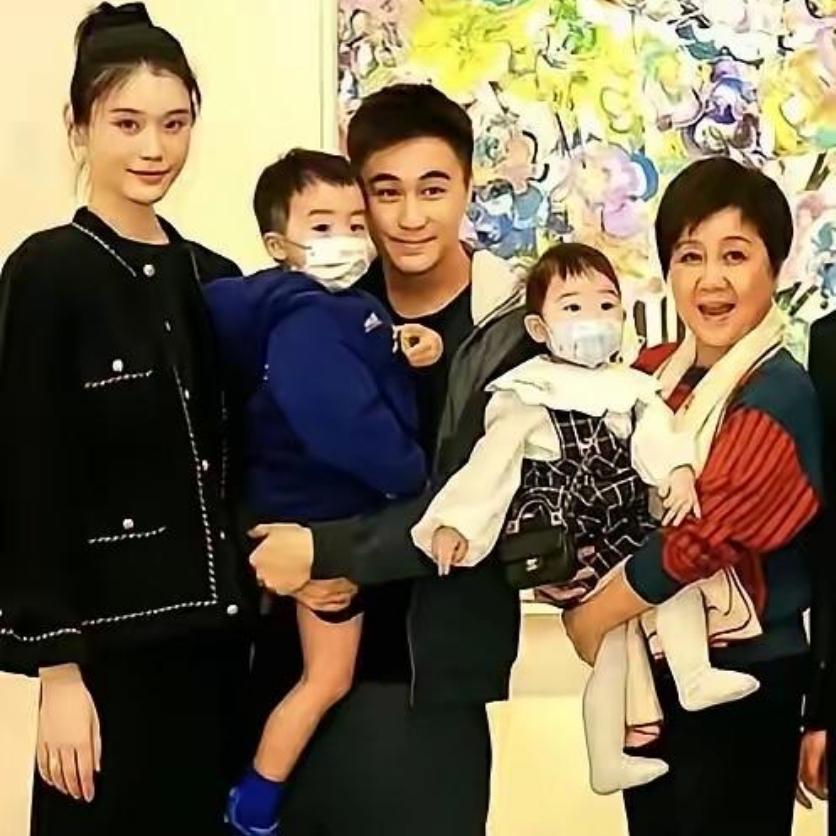 豪门看重从不是子嗣，踏实过日子才是底气
 
豪门子嗣众多，赌王膝下十七位子女，孙