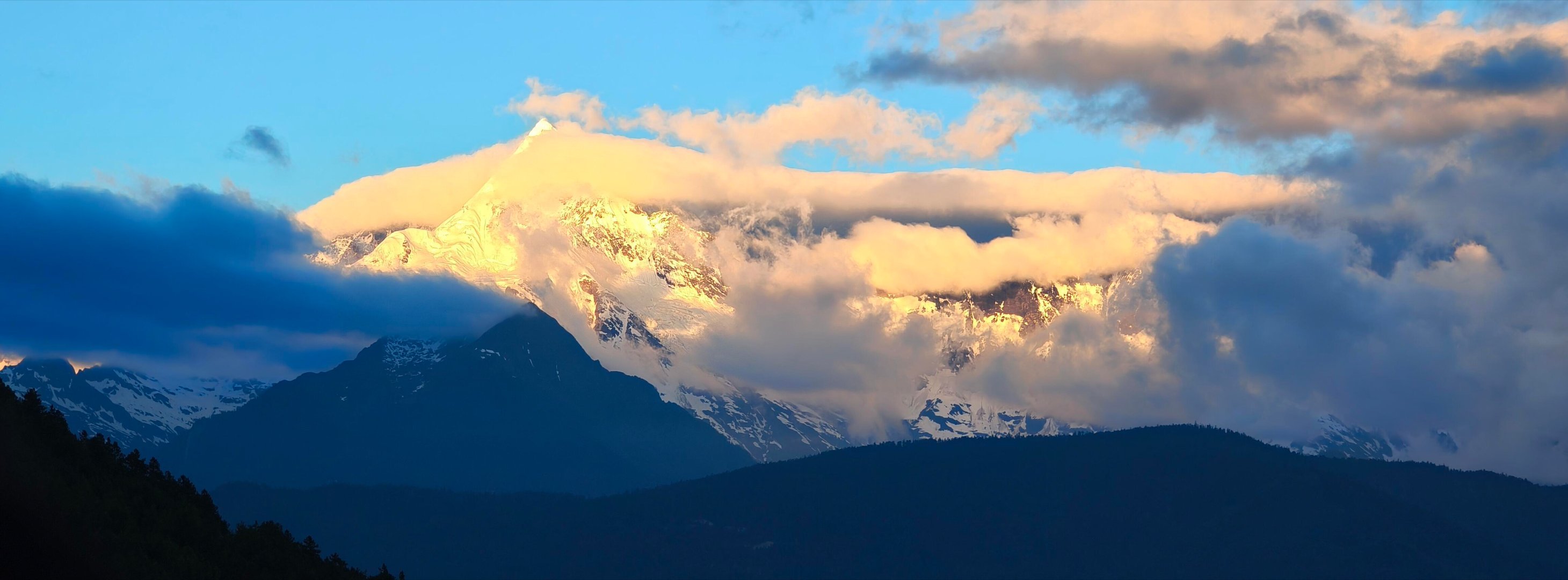 感谢雪山接纳了我 在梅里看到日照金山 