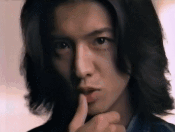 都说木村拓哉在小本子的日子相当不好过，他在日娱的片酬远高于其他演员，但也只有每集