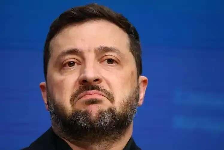 乌克兰全黑了！核打击前最后警告，俄军发射13枚“全球禁止”导弹！
 
最近乌克兰