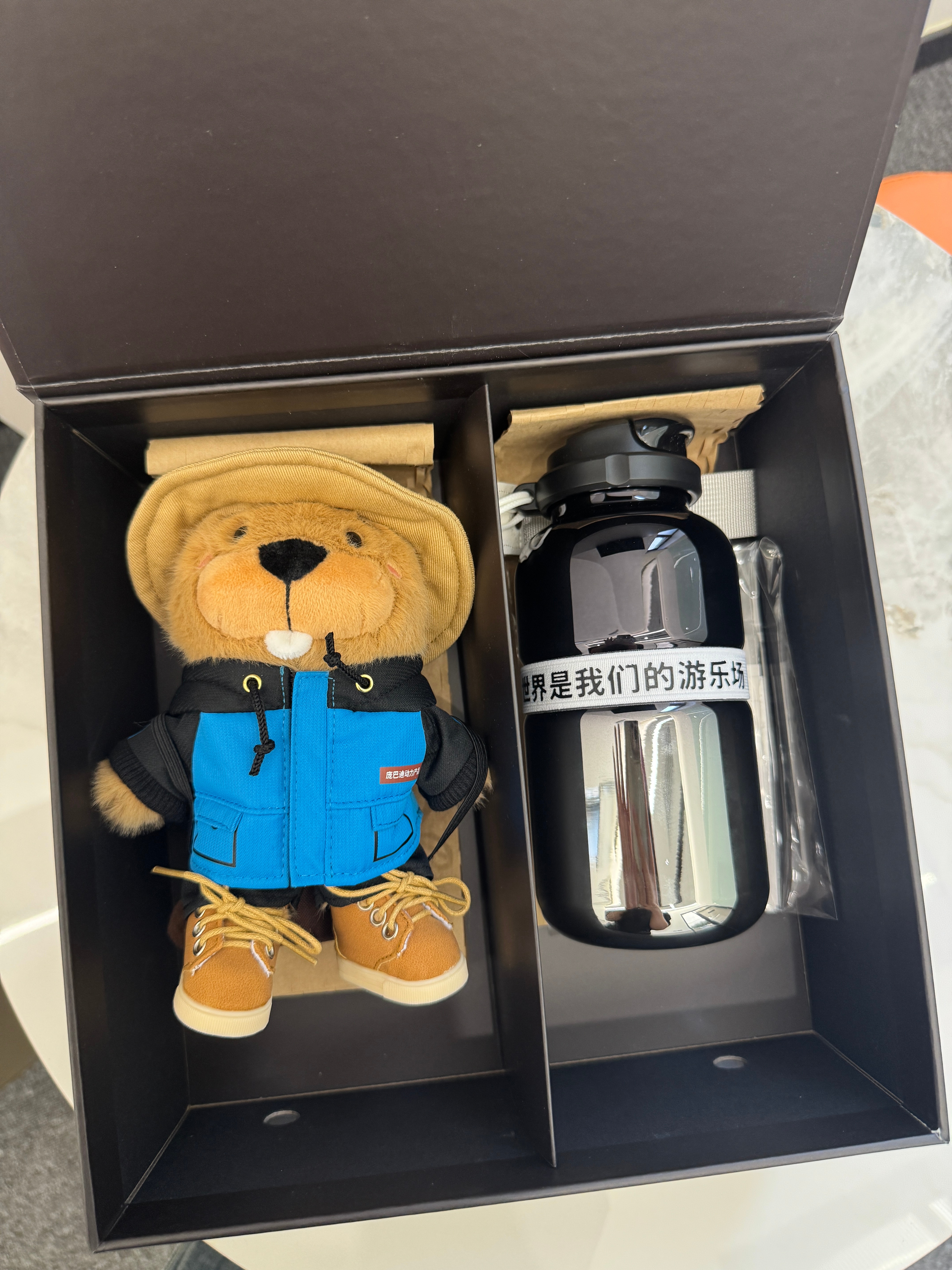 抽奖时间到啦～给宝子们薅来了庞巴迪小玩偶和一个水杯快来评论区留个脚印吖👣下周三