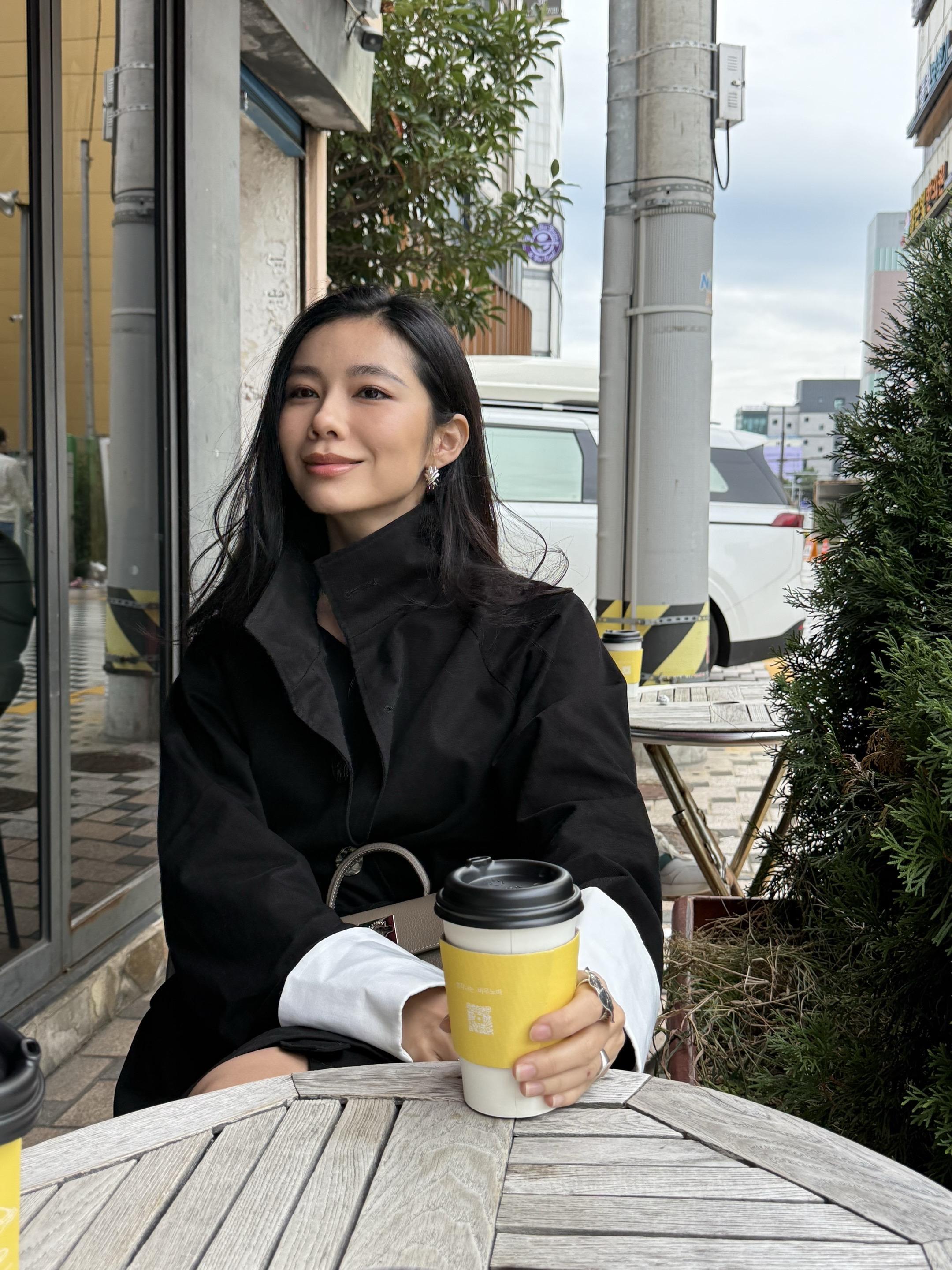 原相机拍丑一百倍 所以我本人比照片美一百倍