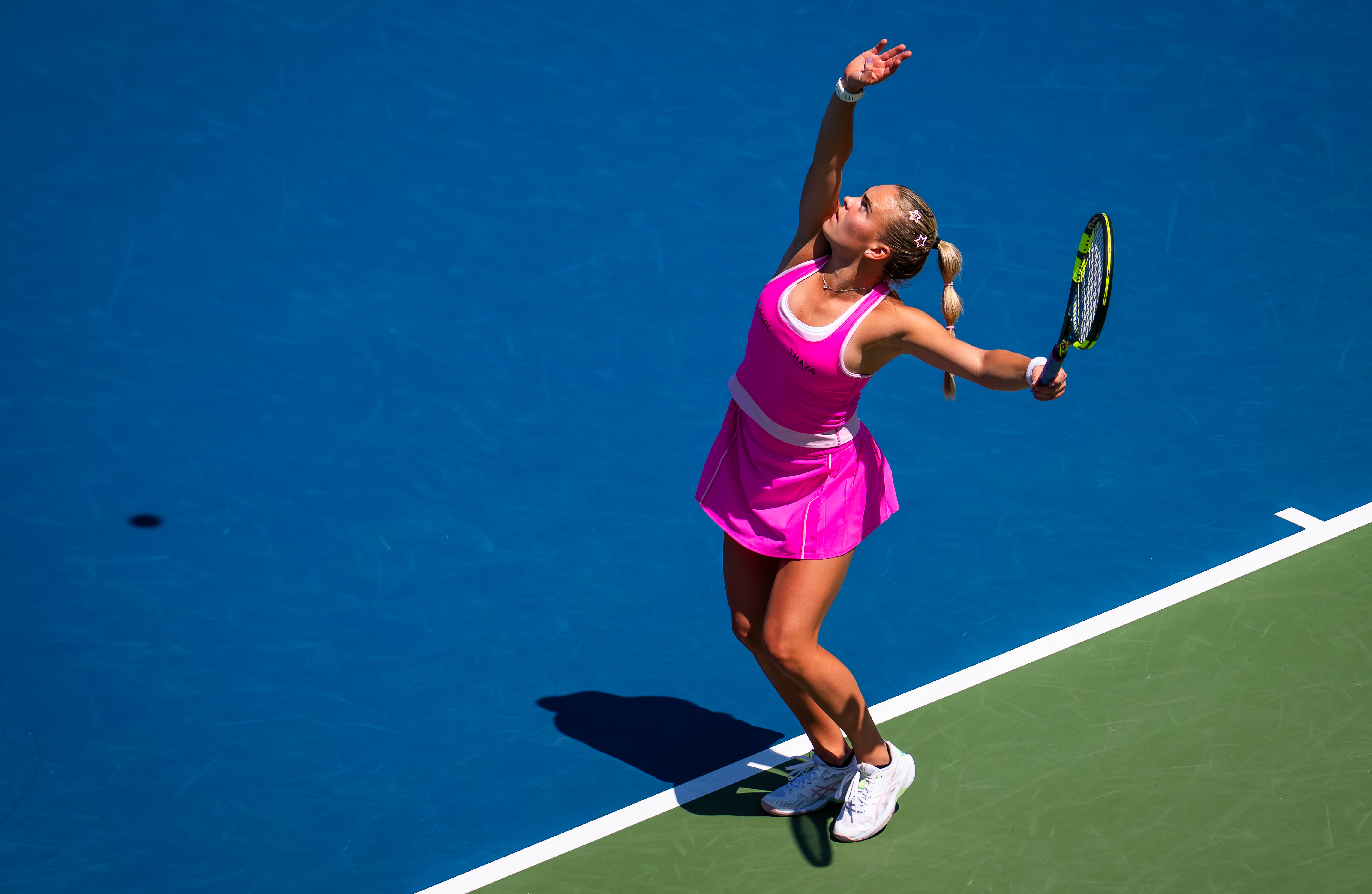 连续拿下两场内战WTA1000辛辛那提站第二轮捷克德比，贝莱克以7-6(5) 6