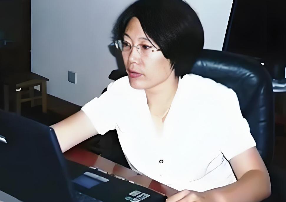2004年，山东女子因在坐月子时觉得无聊，找来美国两套顶级密码破译，谁曾想真被她
