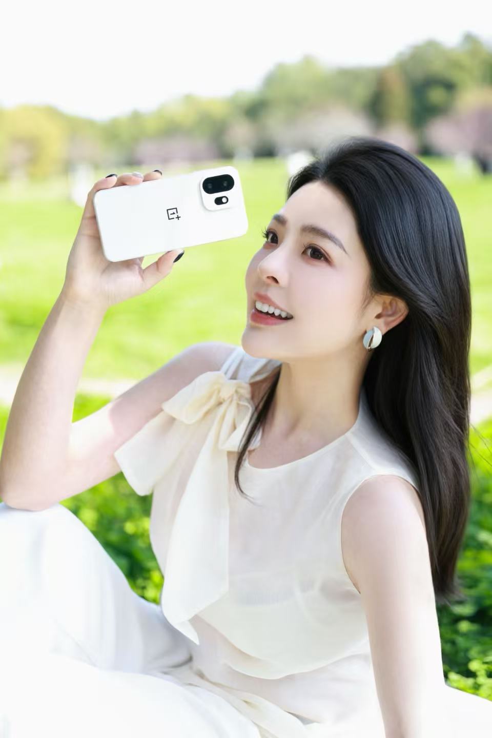 6.32 英寸又小又美，一加15T小屏旗舰来咯极窄 1.1mm 四等边小直屏，第