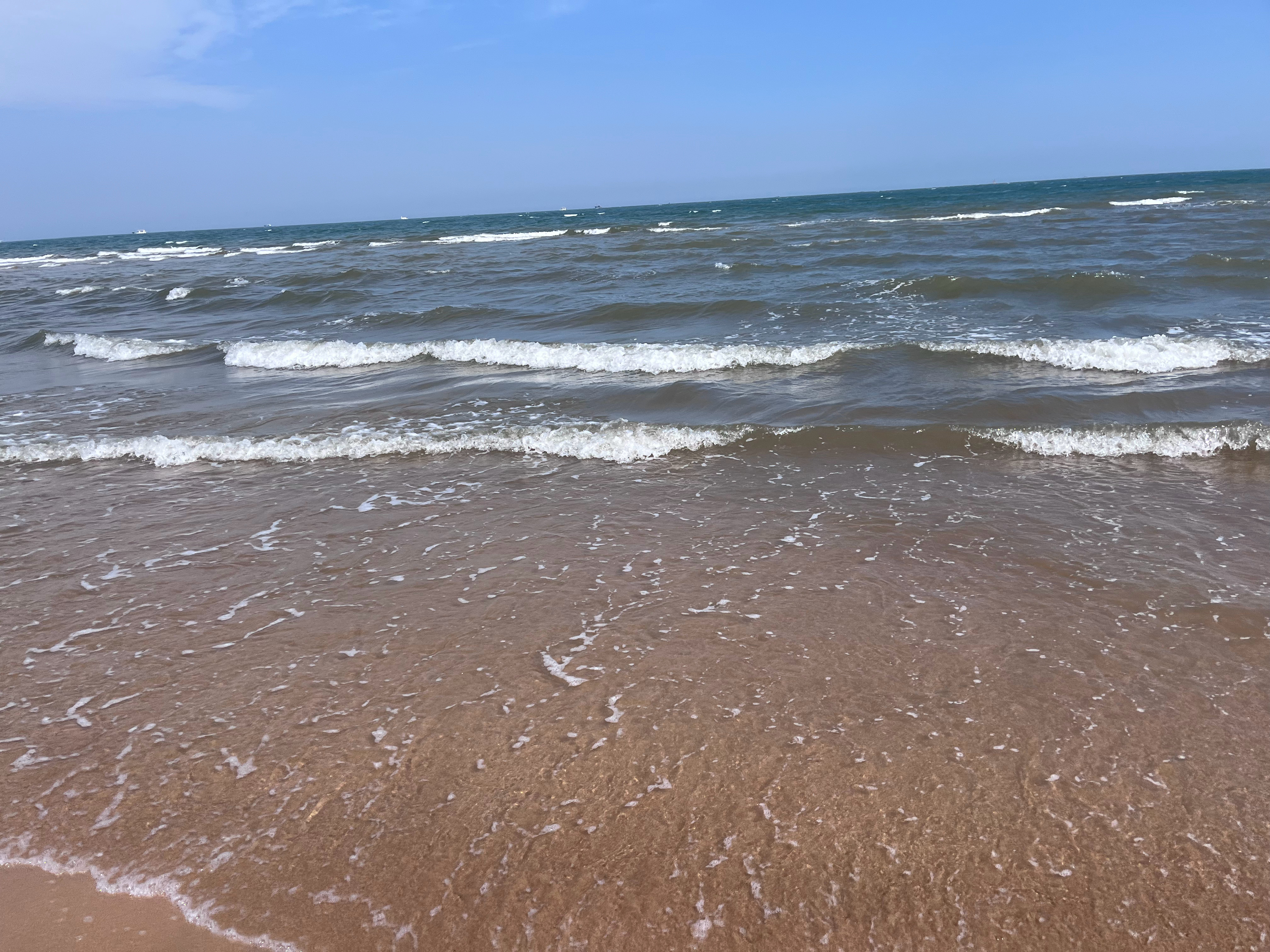 夸一夏就放空  最惬意的夏天莫过于去海边玩了，心情格外美丽，放松身心，简直不要太