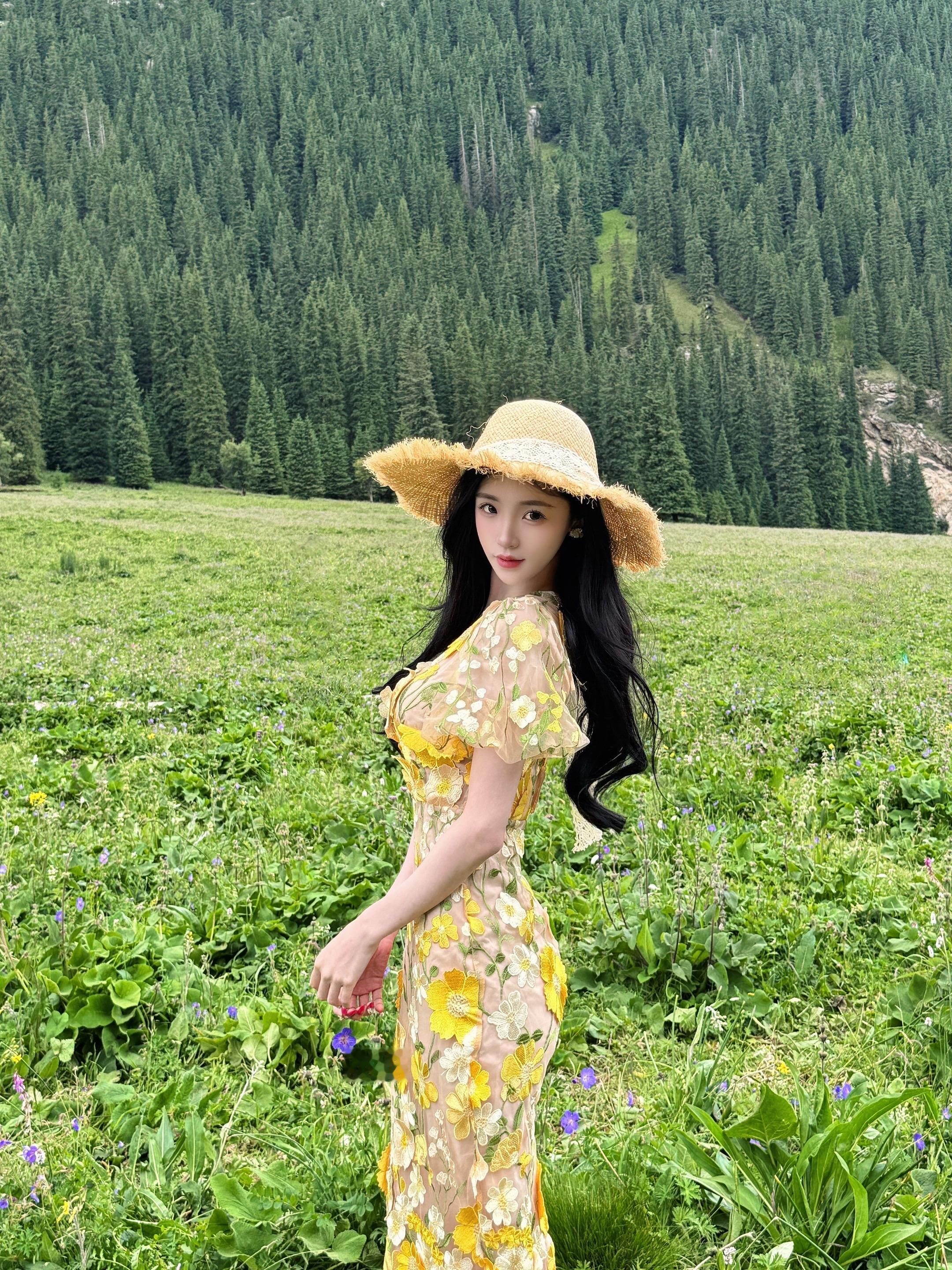 落落大方的年纪就是需要去经历、去碰壁的，不一定要走正确的路，但要走让自己开心的