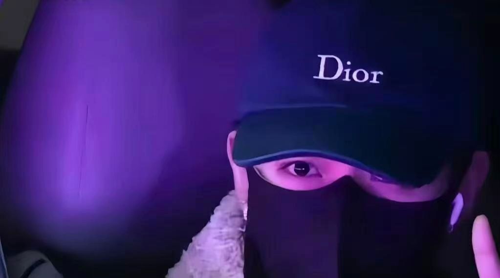 邓为可以封神的眼神！！！温柔且坚定！ 