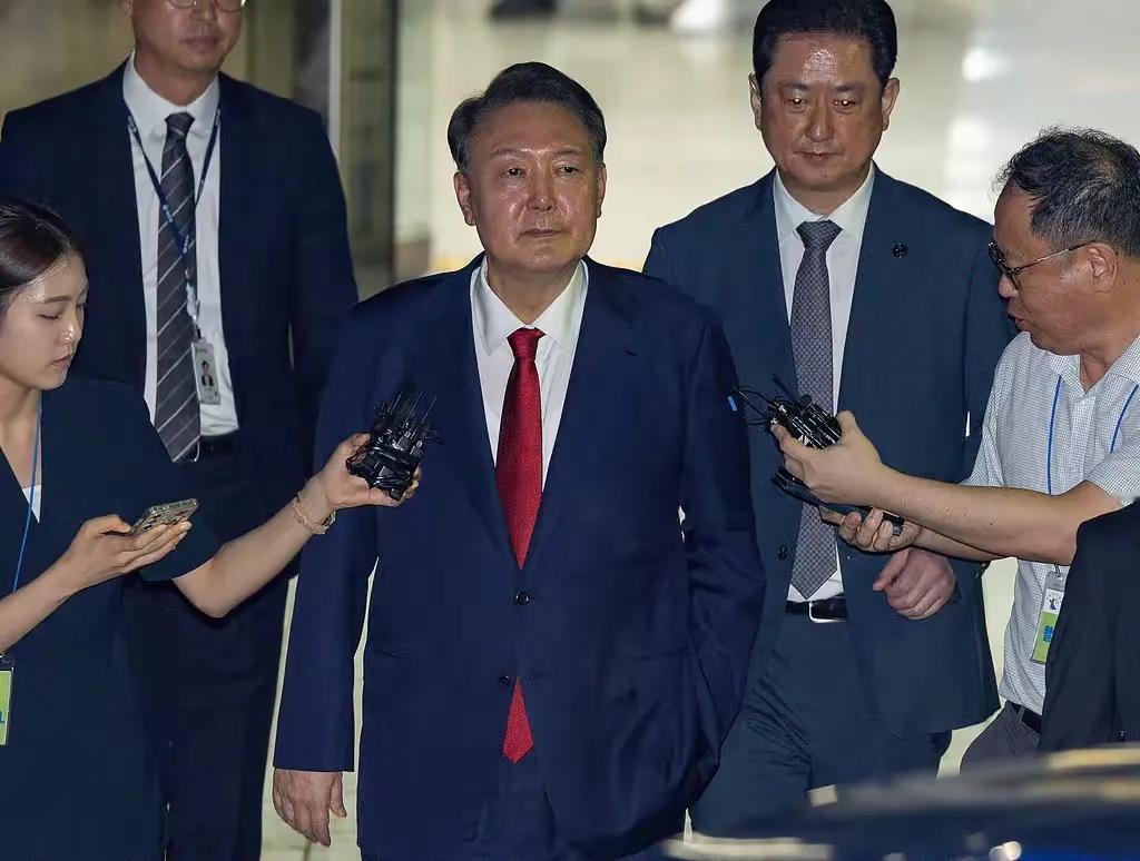 留给韩国前总统尹锡悦的时间不多了，据报道，韩国前总统尹锡悦因为身体原因再次缺席审