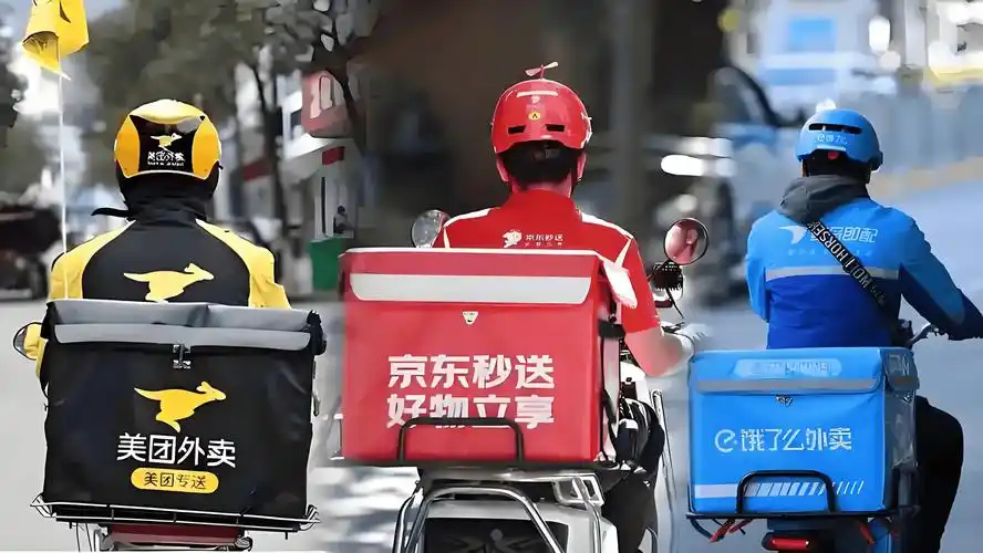 商家称外卖大战月亏超万元不亏钱才怪！[哈哈][哈哈]本身就是平台方之间的商战，作