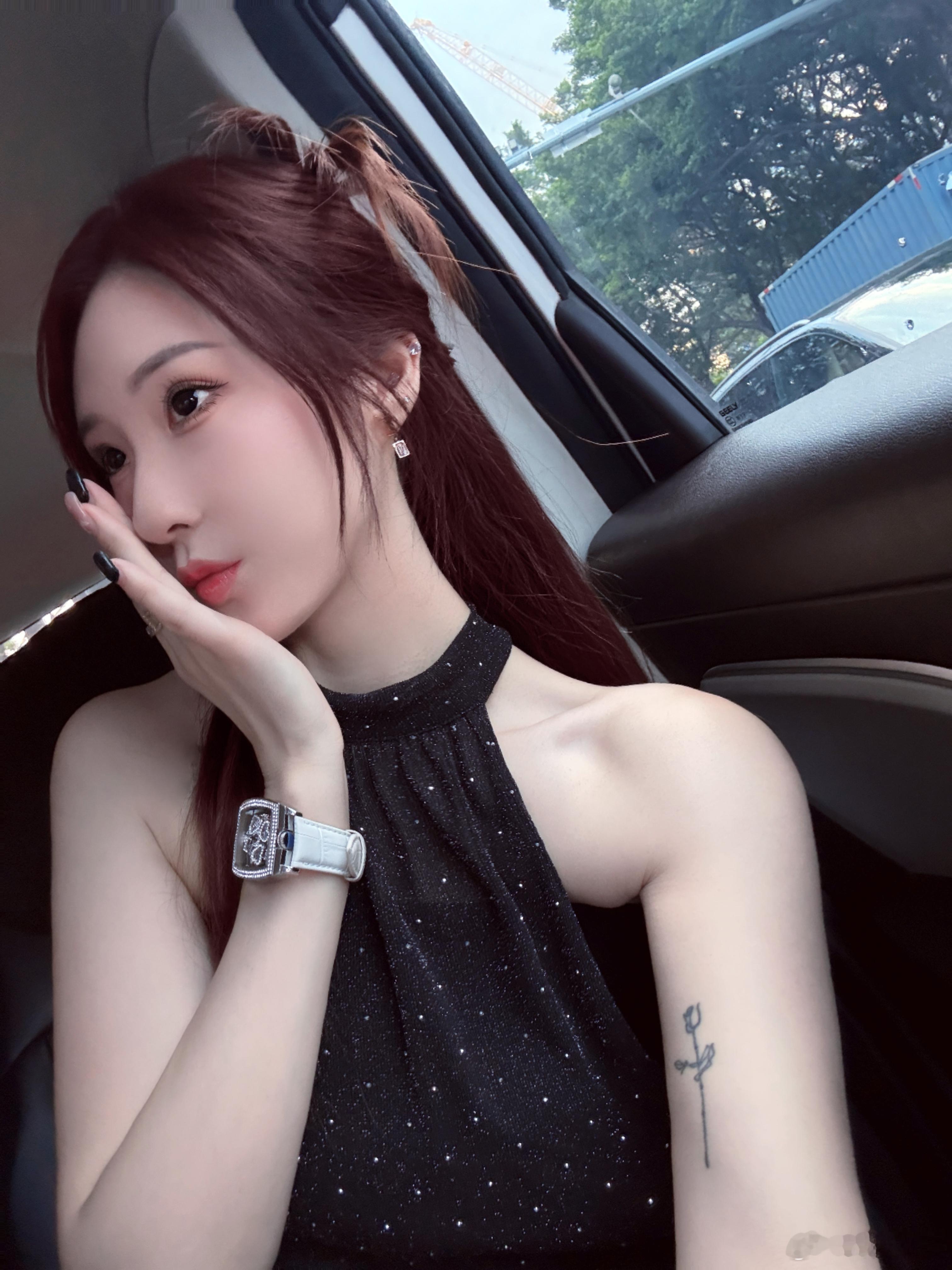 拍照姿势基础 脸就不基础（附几张生日没发完的皂片 我是真能攒图[笑cry][二哈