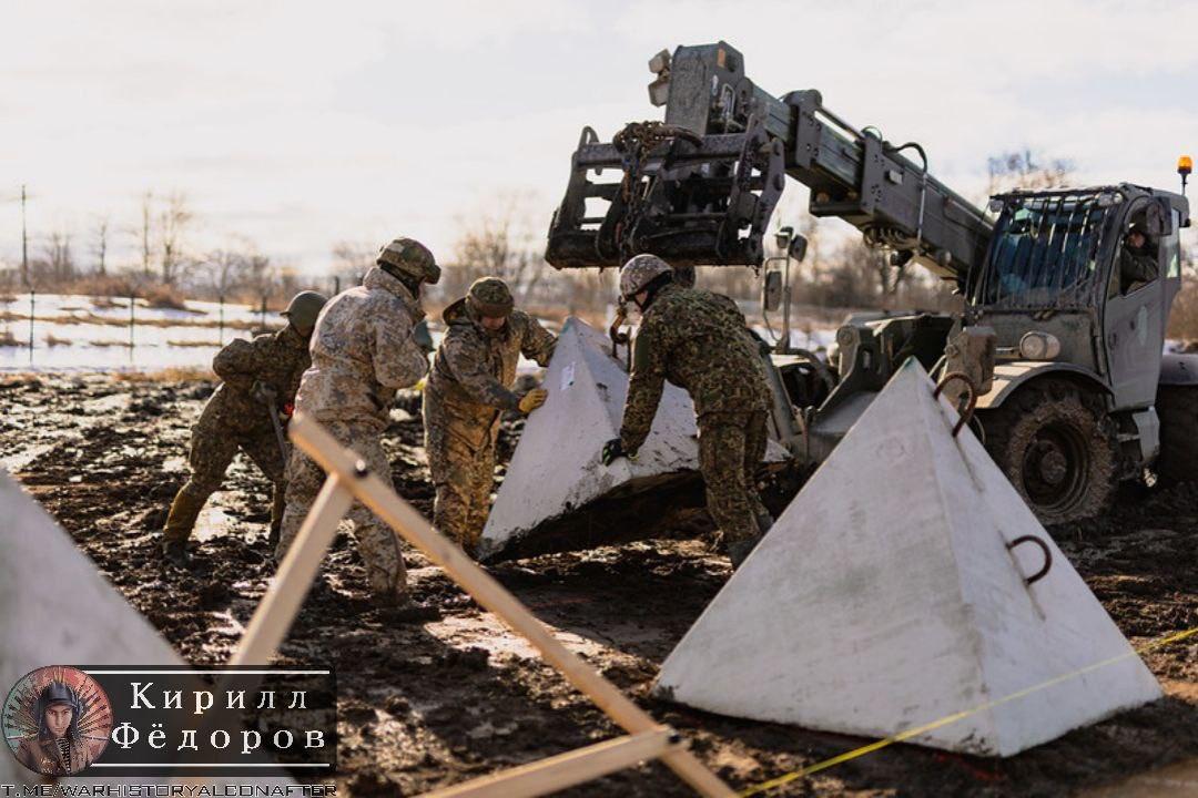 拉脱维亚正在东部边境修建防御工事。拉脱维亚国防部报告称，他们已在巴尔维地区启动了