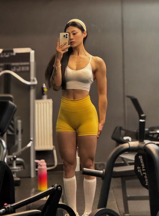 美黑过的朋友给点建议，想美黑😭