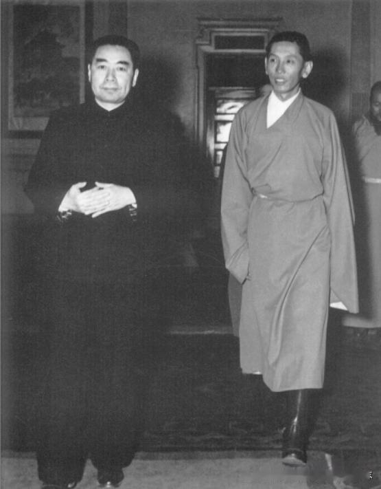 周恩来和阿沛·阿旺晋美