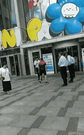 大爷只是老了，

不过这后果可能有点严重。
