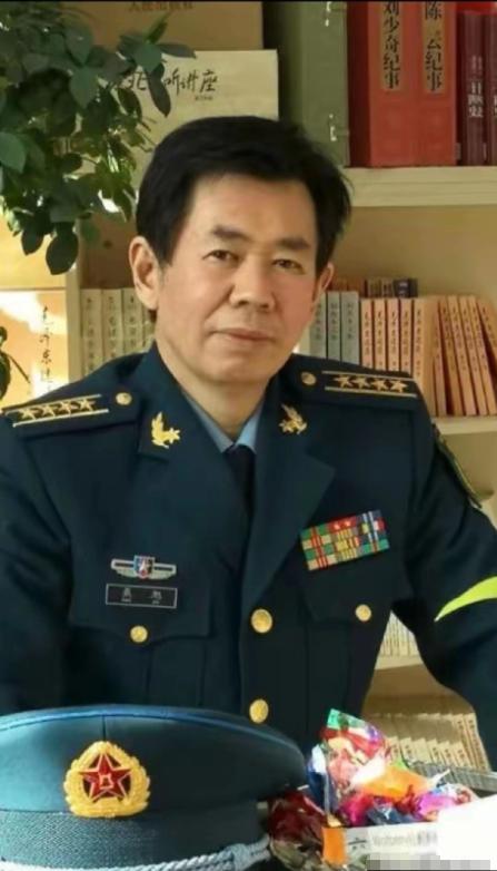 中国著名军事专家戴旭说:我们现在面对外部的各种挑衅，如果在不采用伟人毛主席对外敌