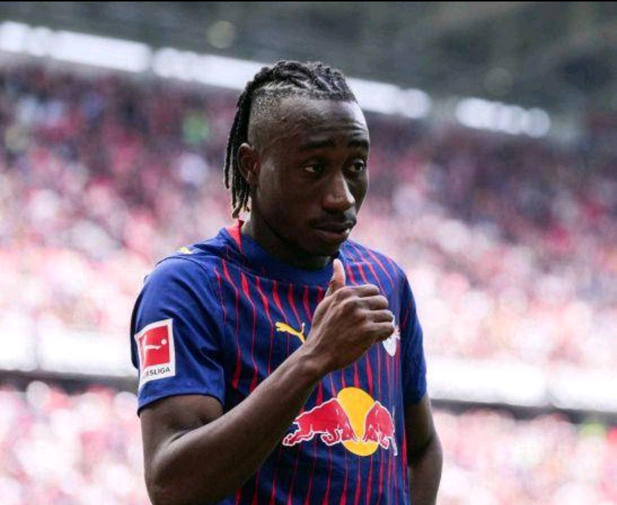 2026美加墨世界杯，既是足坛传奇的谢幕之旅，也是00后新星的加冕舞台。在众多首