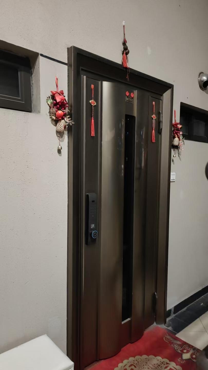 那天看房子看见的，这样的大门好看吗古典风大门 居家大门 传统风格大门