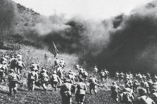 1952年志愿军新兵误闯敌营，本想立功却意外获取情报，关键转折助力战局逆转！
1
