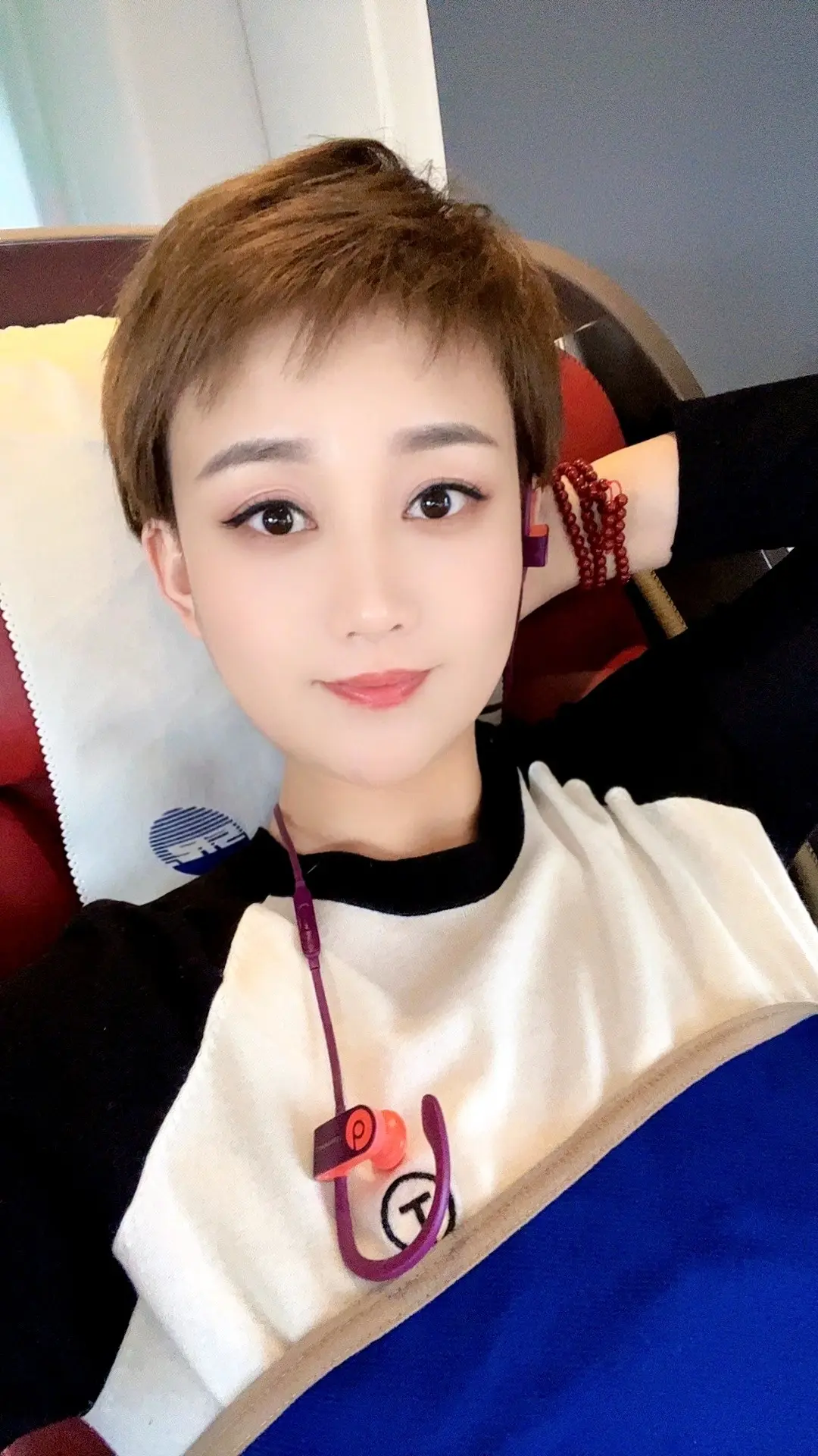 万般计谋皆小术，唯有自强是大道。女人拼事业不容易，但是只要在自己的赛道...