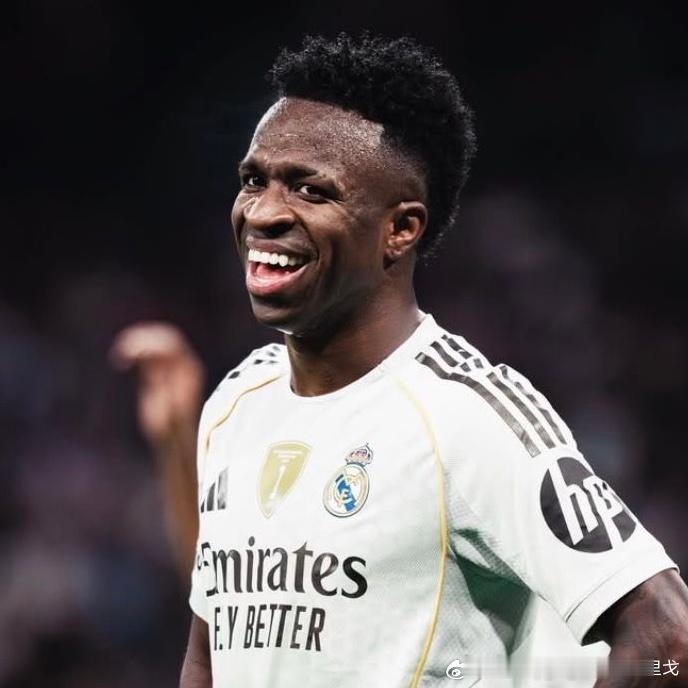 近10年皇马只有威尼修斯和罗德里戈在西甲送出过30次助攻。皇马vs皇家贝蒂斯西甲