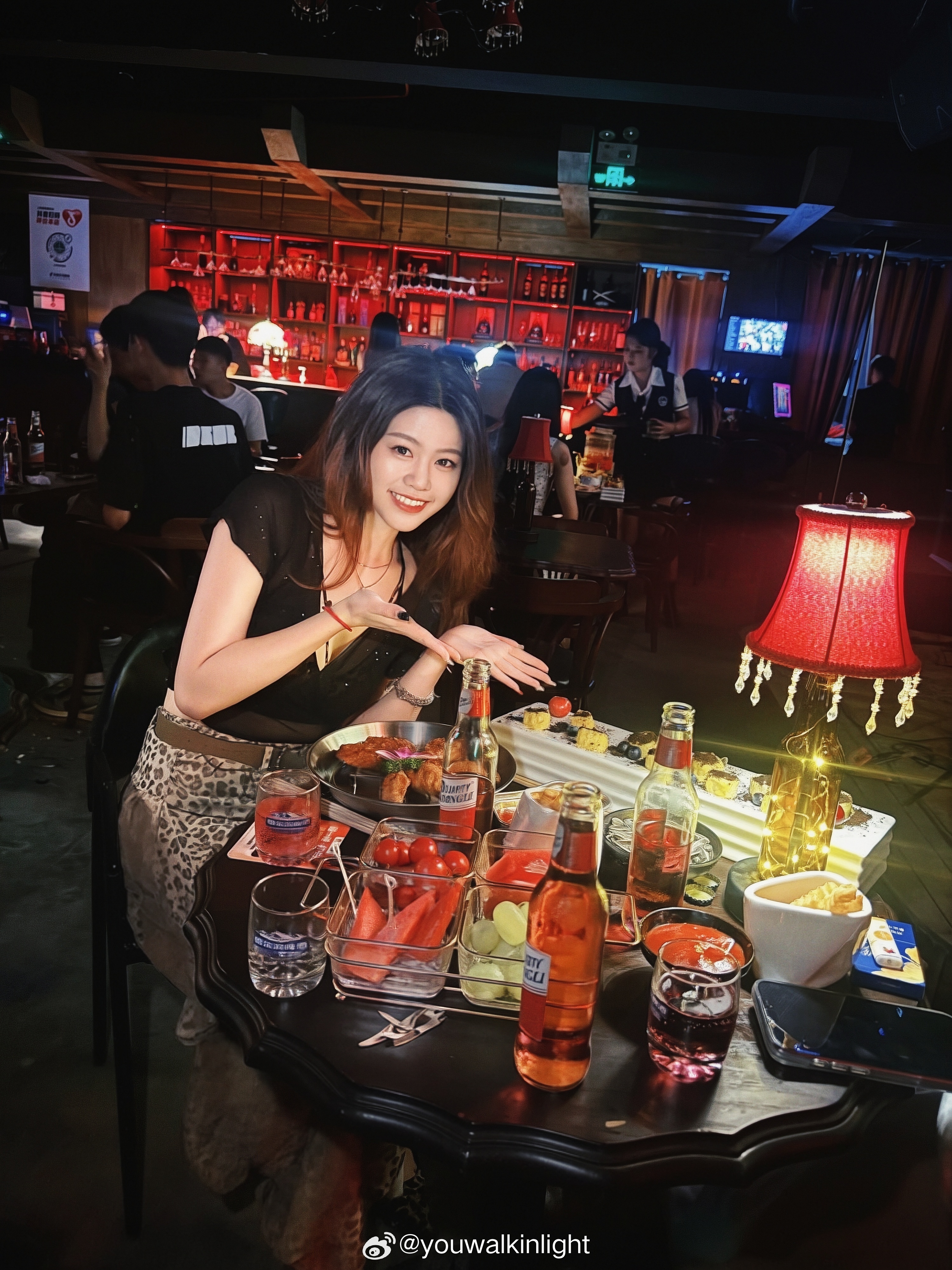 高p确实安全，仇人来打我，在我家门口蹲了一个月就是没认出我。刚刚出门丢垃圾，他还