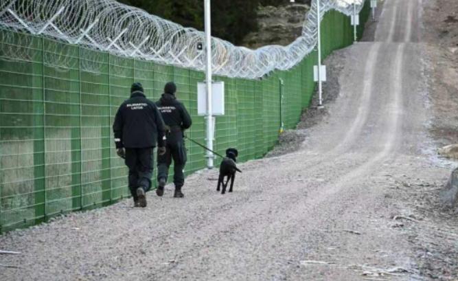 芬兰这个国家蛮有意思的，之前担心俄罗斯会入侵，所以拼命想加入北约，结果加入北约以