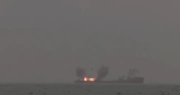 引力一号遥二火箭海上发射成功