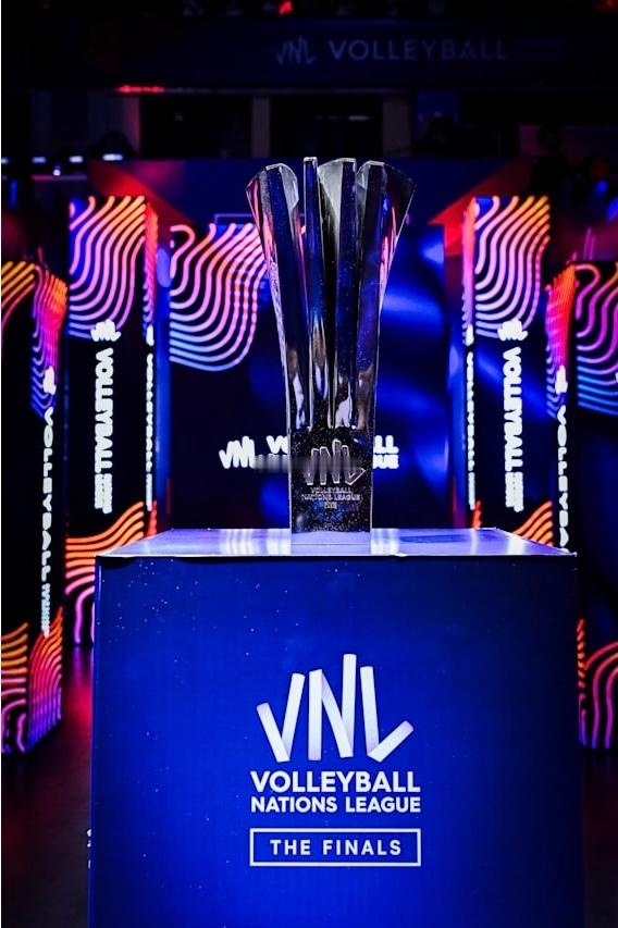 2025年世界男排联赛总决赛冠军奖杯🏆 ​​​