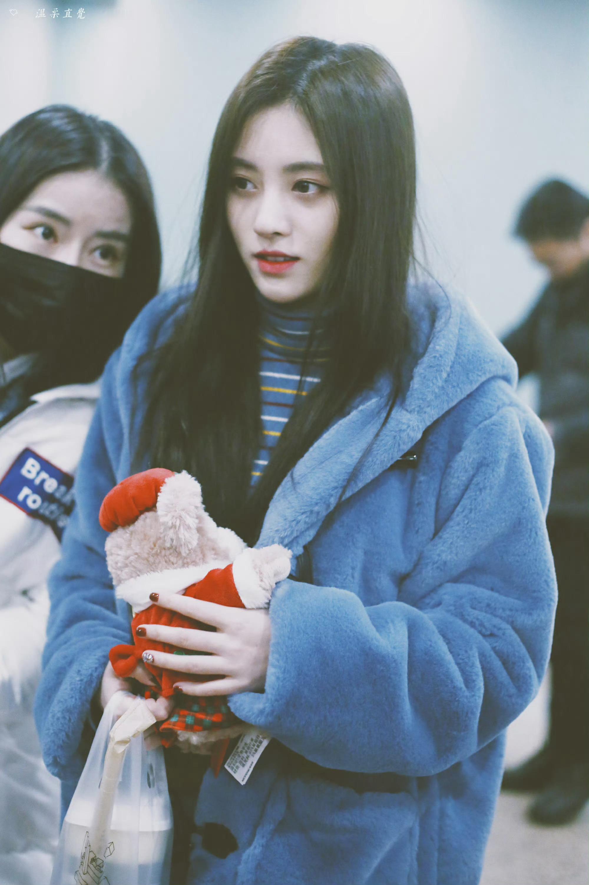 jjy鞠婧祎jjy鞠婧祎阿黛“你从春走来，于凛冬盛放” "𝒀𝒐𝒖 𝒄𝒐