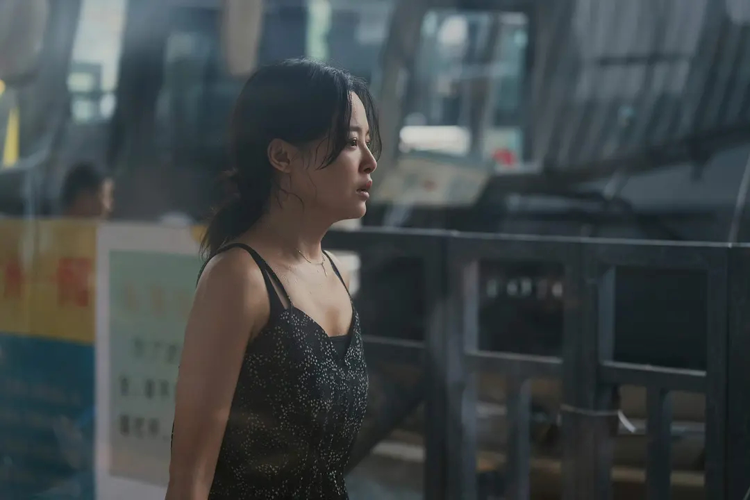 辛芷蕾连写7个相信 被辛芷蕾的七句相信狠狠戳中！2025微博娱乐白皮书发布，辛芷