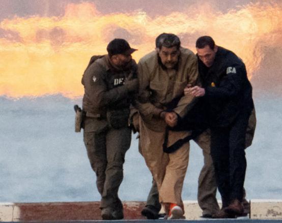 外媒报道惊人内幕！2026年1月23日报道：马杜罗被捕前，副总统和她的兄弟们暗通