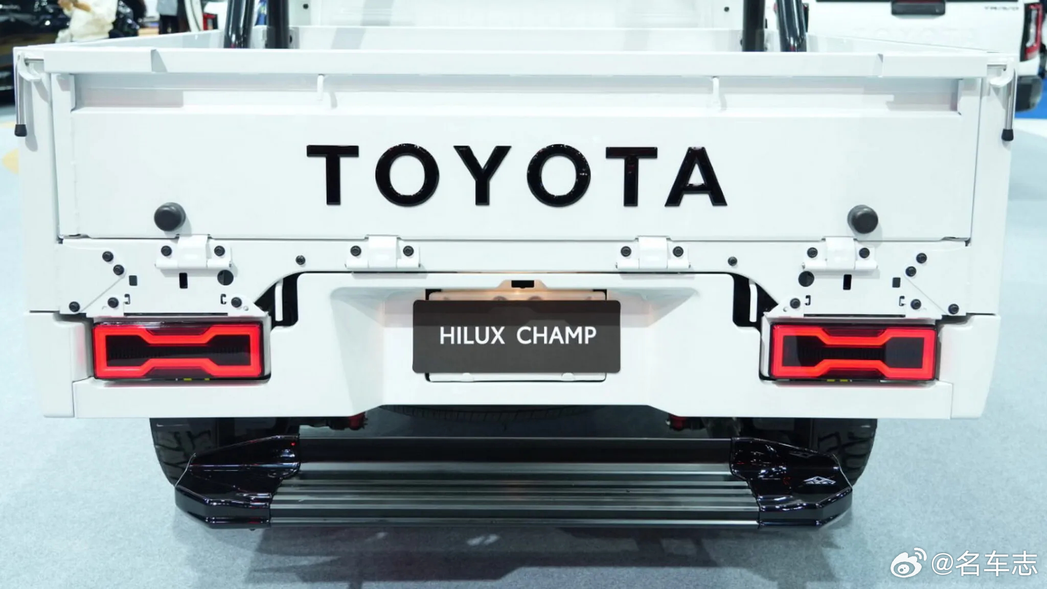 名车志改装 【丰田在2026年曼谷国际车展上展示了基于Hilux Champ打造