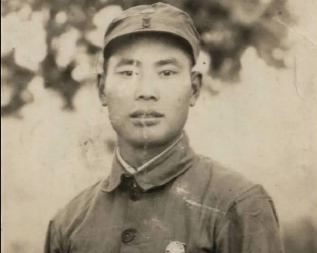 50年后杨得志将军回到家乡探亲，姐姐拿出一张老照片感慨：这要是被坏人看到可是要杀