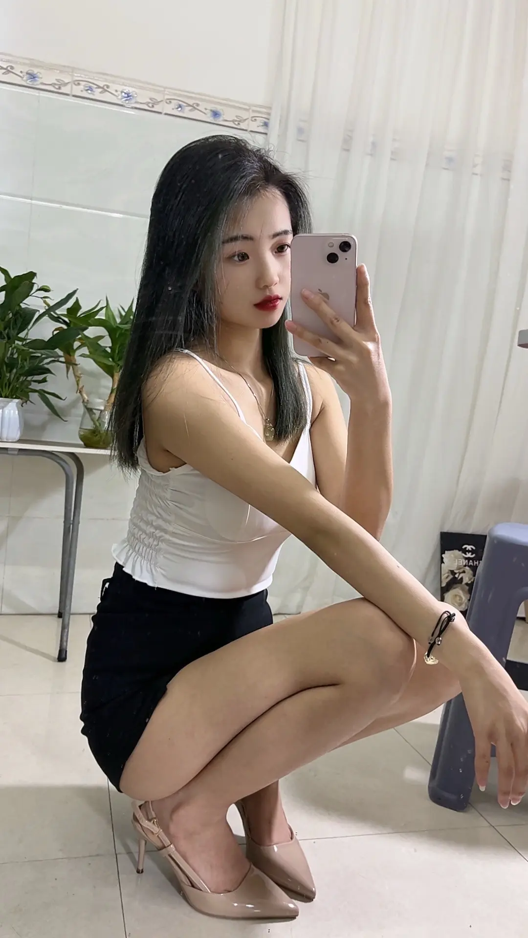 喝酒就喝酒，别提他，我喝不过你，  也晚留不了他，喝多了我自己只是个笑话。